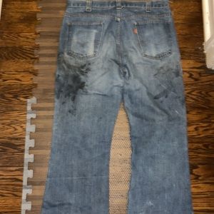 Vintage Levi’s orange label for men. 36W x 29”In seam, 13” rise. Been soaked